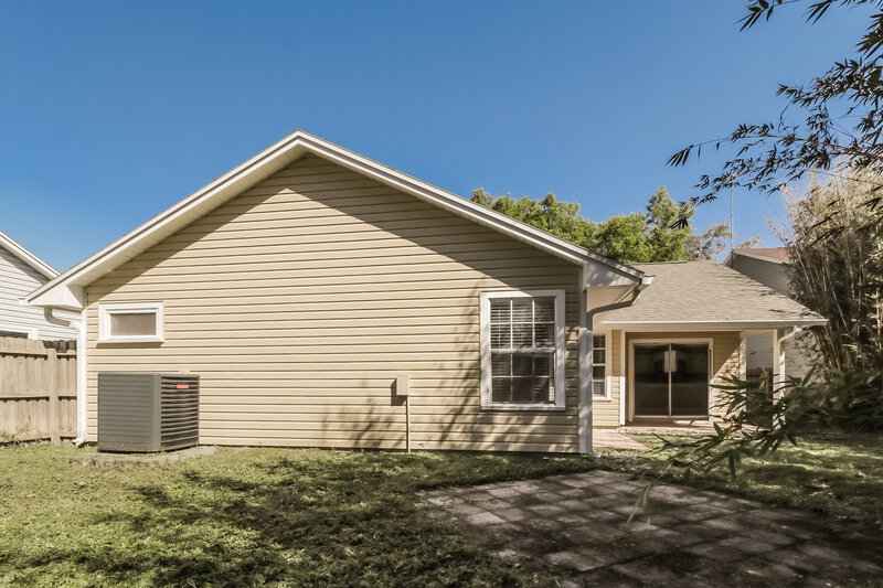 2,525/Mo, 6540 Piccadilly Ln Orlando, FL 32835 Rear View