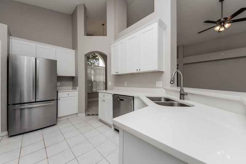 2,225/Mo, 2807 Berkshire Cir Kissimmee, FL 34743 Kitchen View
