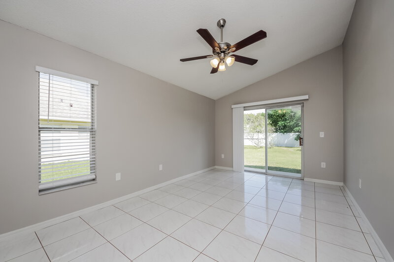 2,225/Mo, 2807 Berkshire Cir Kissimmee, FL 34743 Main Bedroom View