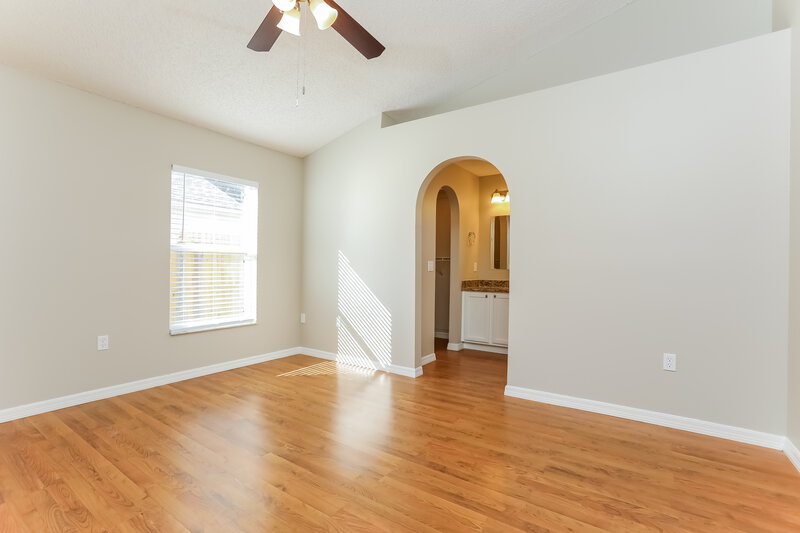 2,095/Mo, 5541 New Cambridge Rd Orlando, FL 32810 Main Bedroom View