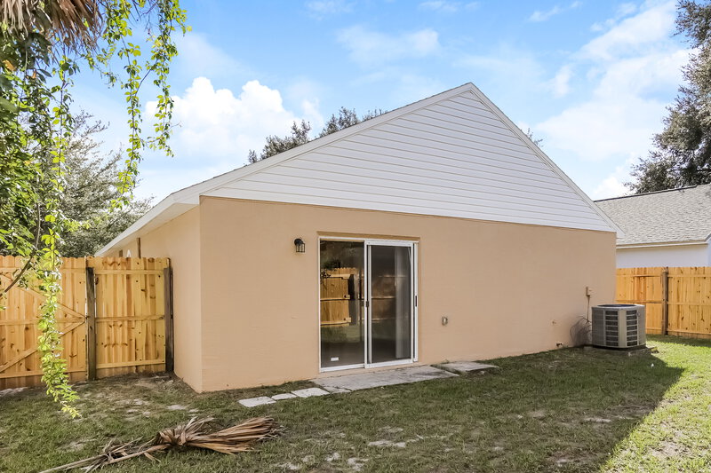 2,095/Mo, 5541 New Cambridge Rd Orlando, FL 32810 Rear View