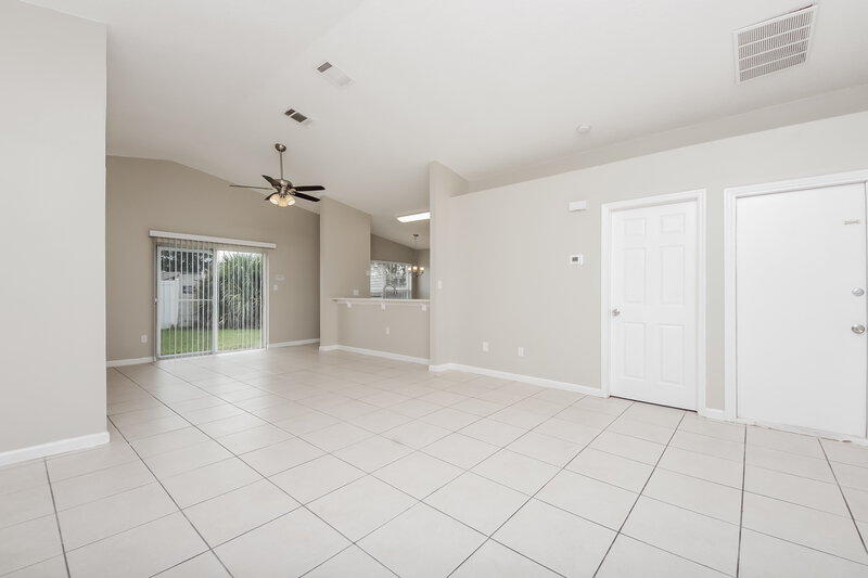 2,340/Mo, 2872 Woodruff Dr Orlando, FL 32837 Dining Room View
