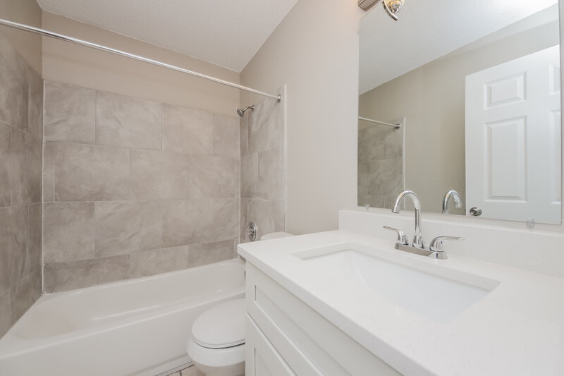 2,340/Mo, 2872 Woodruff Dr Orlando, FL 32837 Bathroom View