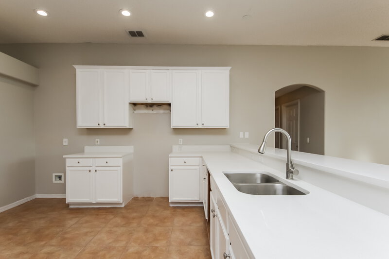 2,870/Mo, 810 Adour Dr Kissimmee, FL 34759 Kitchen View