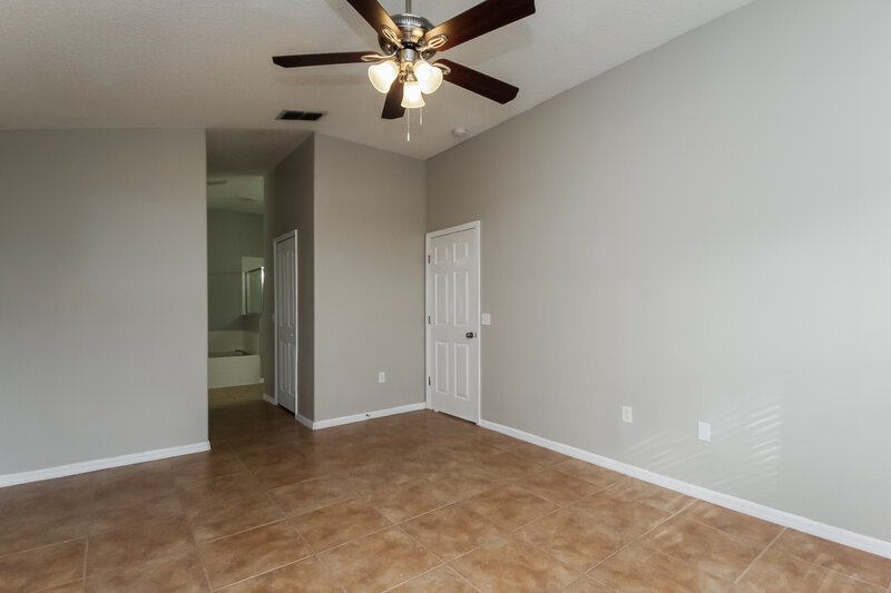 2,870/Mo, 810 Adour Dr Kissimmee, FL 34759 Main Bedroom View