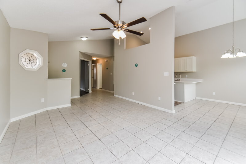 2,555/Mo, 11519 Keeley Ct Orlando, FL 32837 Living Room View 2