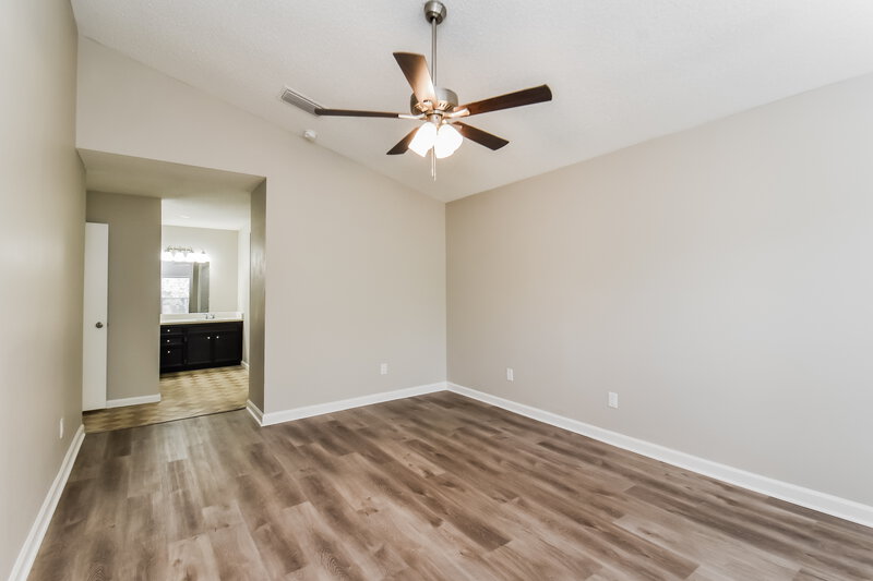 2,555/Mo, 11519 Keeley Ct Orlando, FL 32837 Main Bedroom View 2