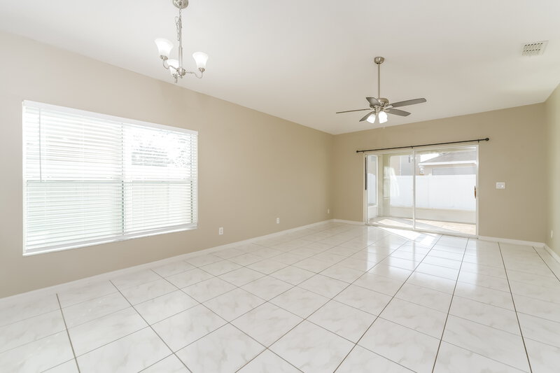 2,150/Mo, 4602 Caverns Dr Kissimmee, FL 34758 Family Room View