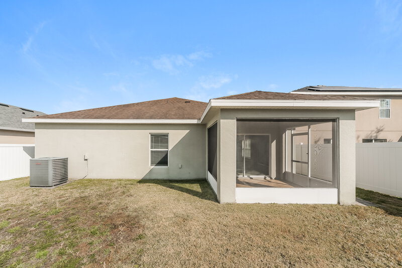 2,150/Mo, 4602 Caverns Dr Kissimmee, FL 34758 Rear View
