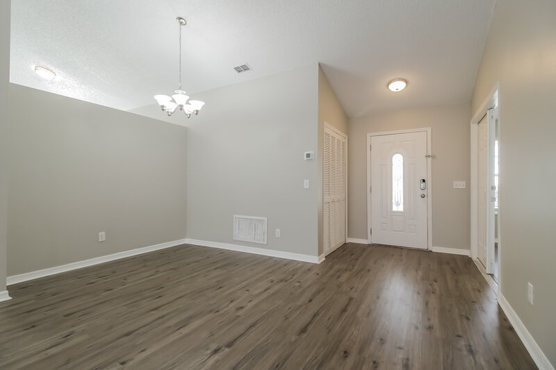 2,225/Mo, 5567 Elizabeth Rose Sq Orlando, FL 32810 Dining Room View