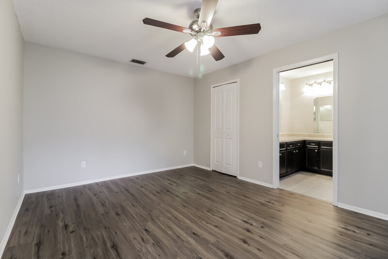 2,060/Mo, 14074 Ithaca Way Orlando, FL 32826 Main Bedroom View