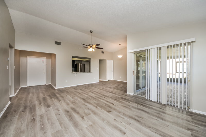 2,340/Mo, 10535 Larson Ct Orlando, FL 32821 Living Room View 2