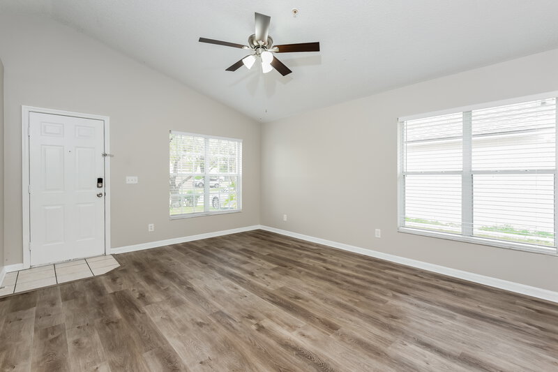 2,170/Mo, 9620 Hollyhill Dr Orlando, FL 32824 Living Room View
