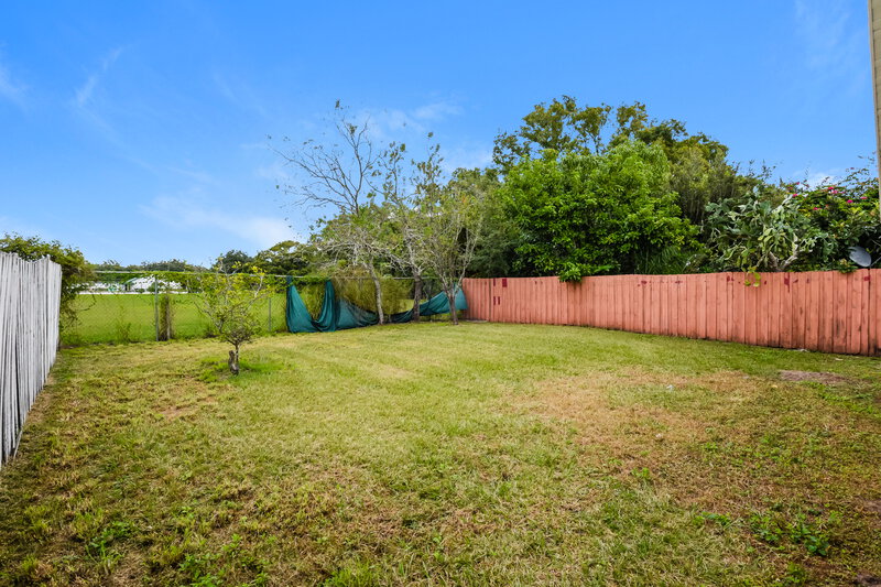 2,170/Mo, 9620 Hollyhill Dr Orlando, FL 32824 Rear View