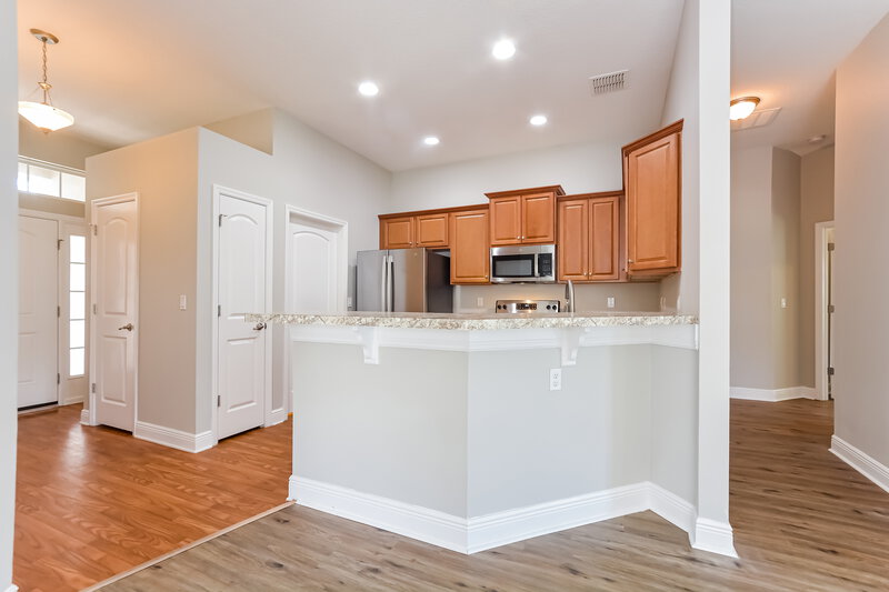 2,245/Mo, 2308 Bracknell Forest Trl Tavares, FL 32778 Kitchen View 2