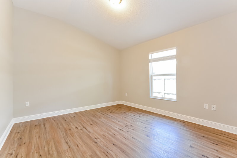 2,245/Mo, 2308 Bracknell Forest Trl Tavares, FL 32778 Bedroom View 2