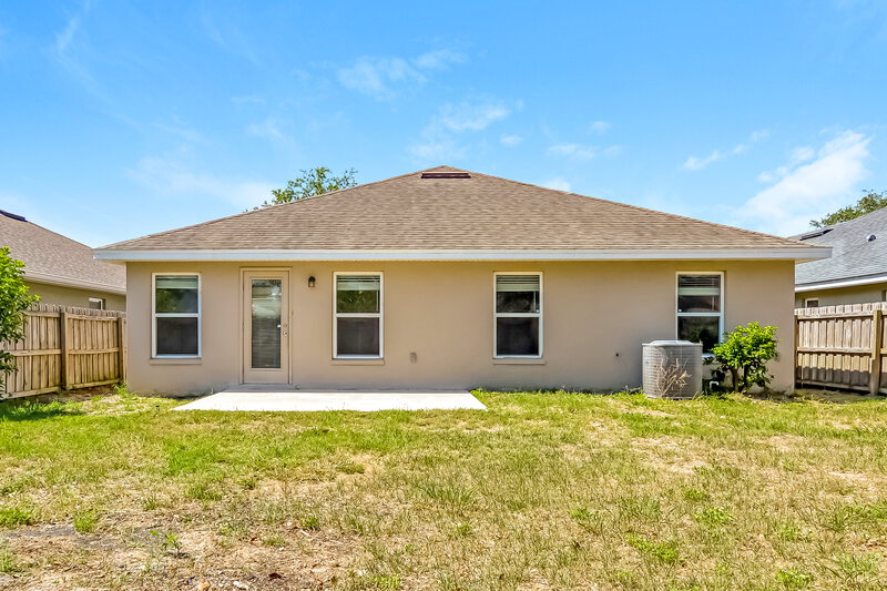 2,245/Mo, 2308 Bracknell Forest Trl Tavares, FL 32778 Rear View