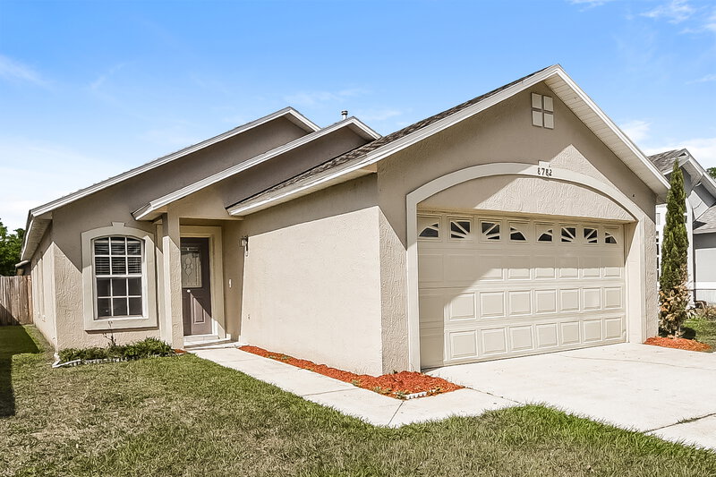 2,315/Mo, 8782 Foley Dr Orlando, FL 32825 Front View