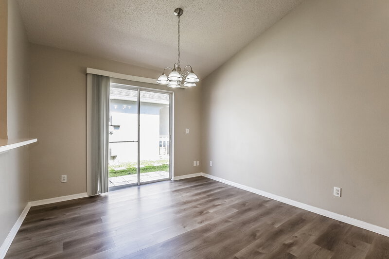 2,315/Mo, 8782 Foley Dr Orlando, FL 32825 Dining Room View 2