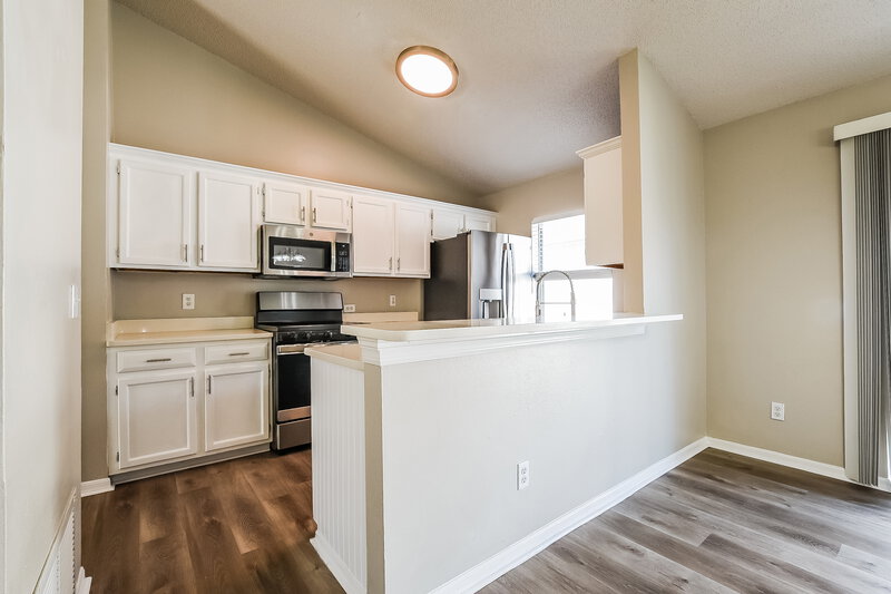 2,315/Mo, 8782 Foley Dr Orlando, FL 32825 Kitchen View