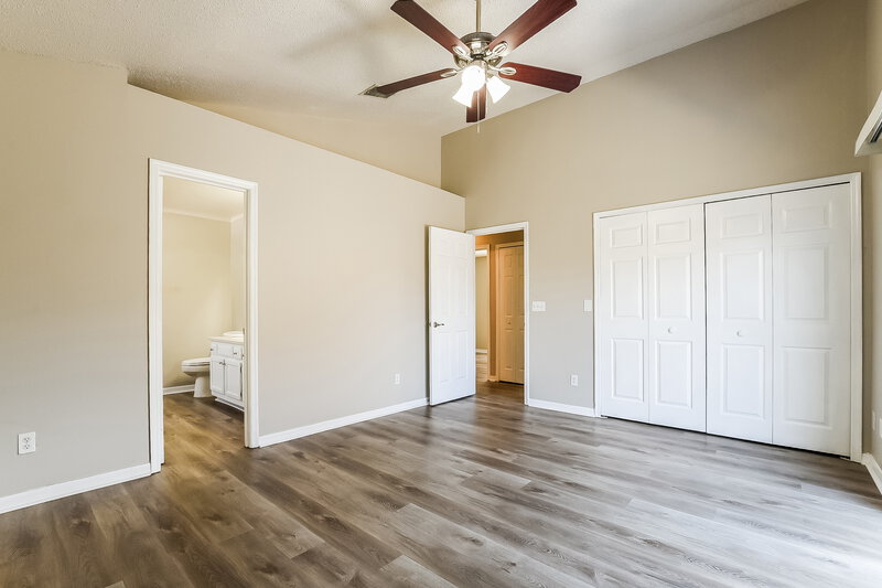 2,315/Mo, 8782 Foley Dr Orlando, FL 32825 Main Bedroom View 2
