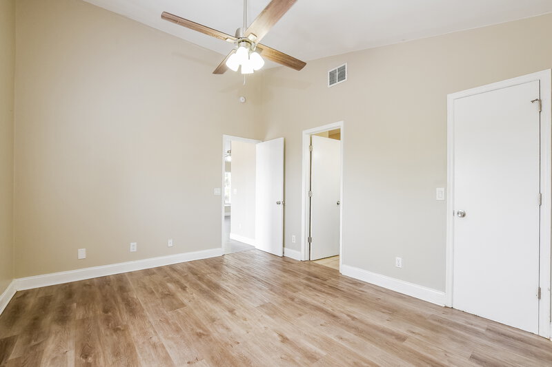 2,350/Mo, 8420 Fort Clinch Ave Orlando, FL 32822 Main Bedroom View