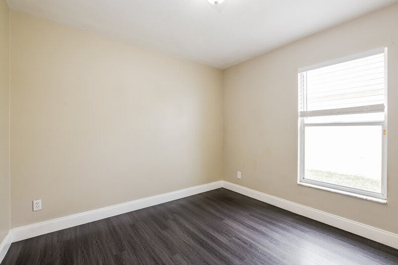 2,350/Mo, 8420 Fort Clinch Ave Orlando, FL 32822 Bedroom View