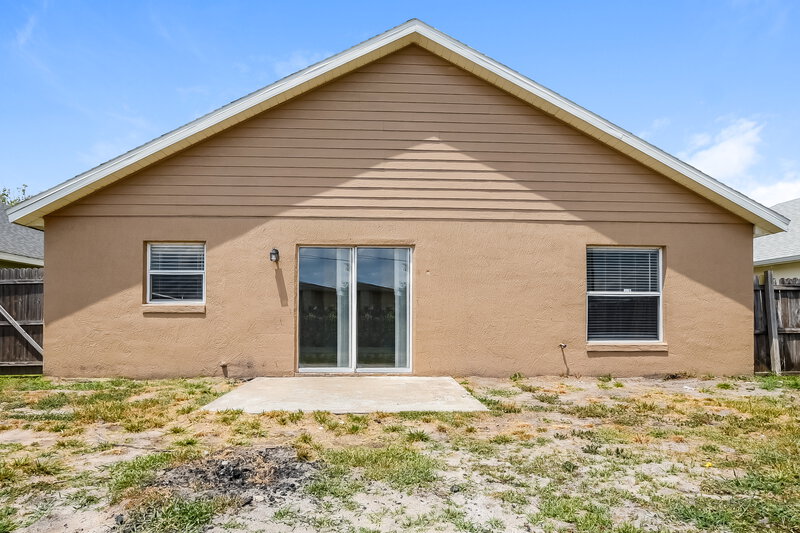 2,350/Mo, 8420 Fort Clinch Ave Orlando, FL 32822 Rear View