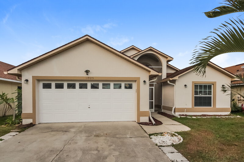 2,155/Mo, 11925 Hatcher Cir Orlando, FL 32824 External View