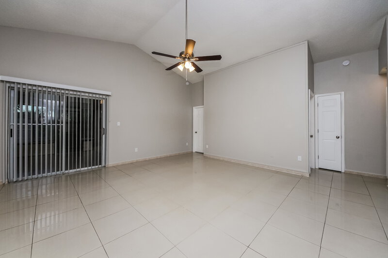 2,155/Mo, 11925 Hatcher Cir Orlando, FL 32824 Misc View 4