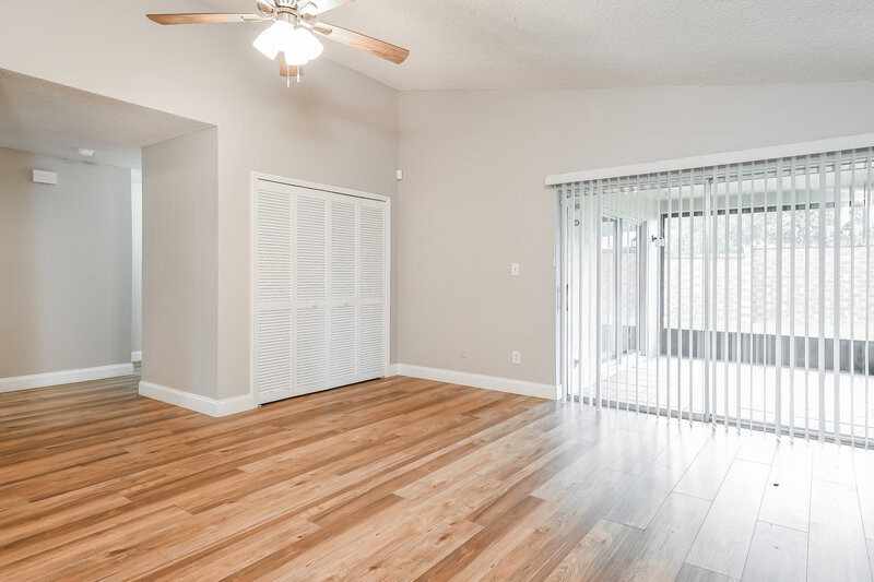 2,195/Mo, 810 Grand Cayman Ct Orlando, FL 32835 Living Room View