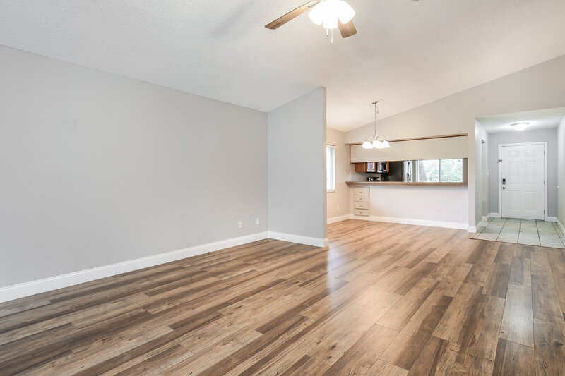 2,195/Mo, 810 Grand Cayman Ct Orlando, FL 32835 Living Room View 3