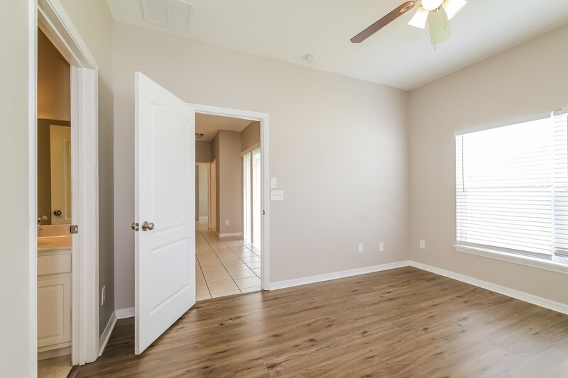 2,155/Mo, 4406 Creeks Run Blvd Kissimmee, FL 34746 Main Bedroom View 2