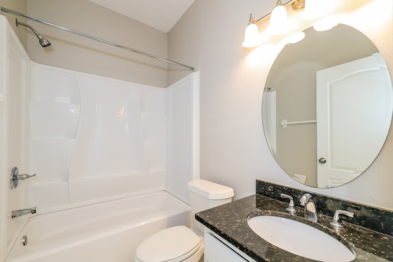 2,155/Mo, 4406 Creeks Run Blvd Kissimmee, FL 34746 Bathroom View