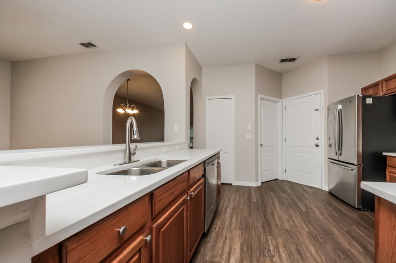 2,400/Mo, 1208 Longville Cir Tavares, FL 32778 Bathroom View 2