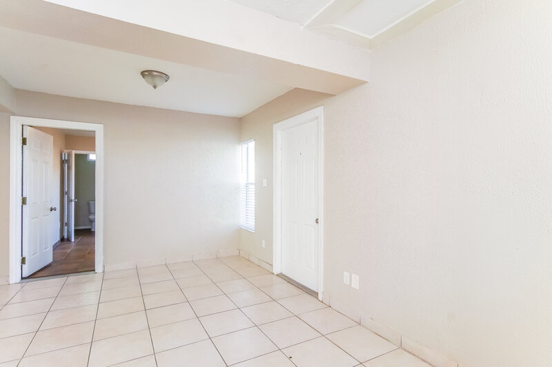 3,130/Mo, 2843 Berkshire Cir Kissimmee, FL 34743 Den View
