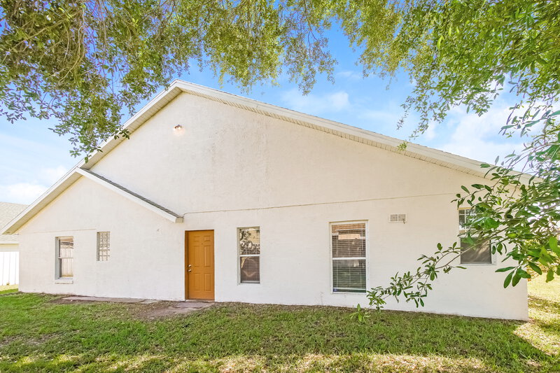 3,130/Mo, 2843 Berkshire Cir Kissimmee, FL 34743 Rear View 2