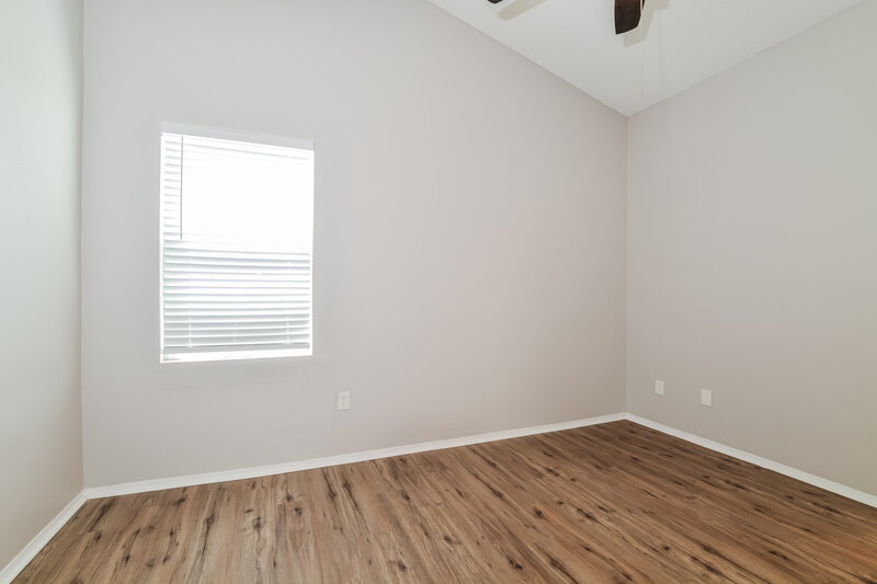 1,995/Mo, 10412 Glassborough Dr Orlando, FL 32825 Main Bedroom View