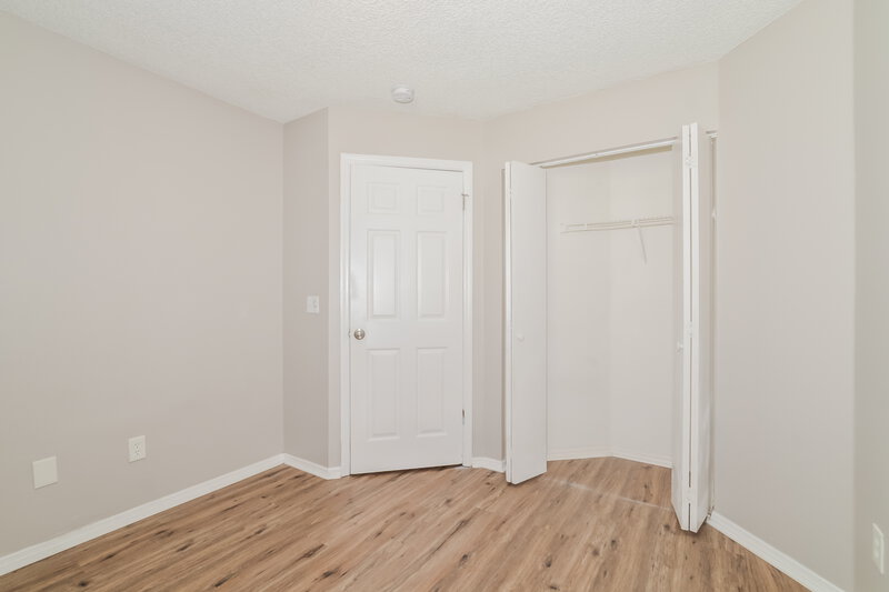 1,995/Mo, 10412 Glassborough Dr Orlando, FL 32825 Bedroom View 4