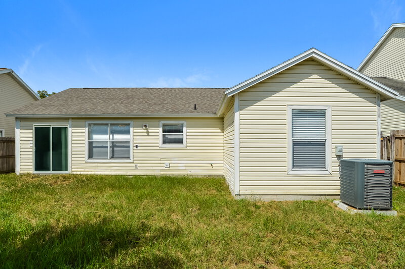 1,995/Mo, 10412 Glassborough Dr Orlando, FL 32825 Rear View