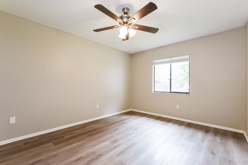 2,295/Mo, 13133 Boulder Woods Cir Orlando, FL 32824 Main Bedroom View