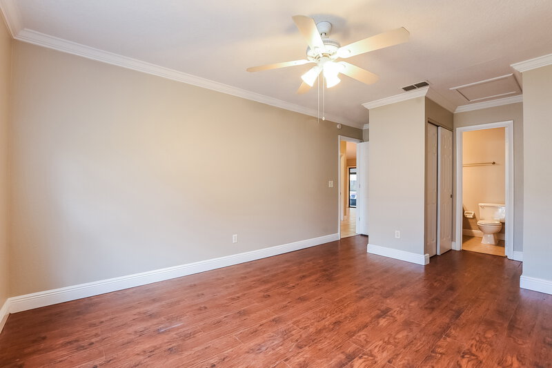 1,835/Mo, 647 Redwood Dr Winter Springs, FL 32708 Main Bedroom View 2