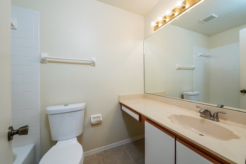 3,300/Mo, 1865 Cranberry Isles Way Apopka, FL 32712 Bathroom View 3