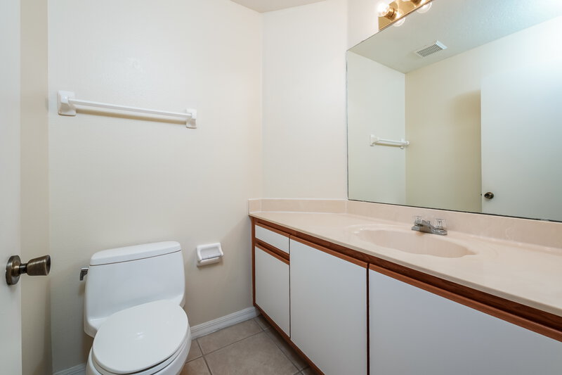 3,300/Mo, 1865 Cranberry Isles Way Apopka, FL 32712 Bathroom View 4