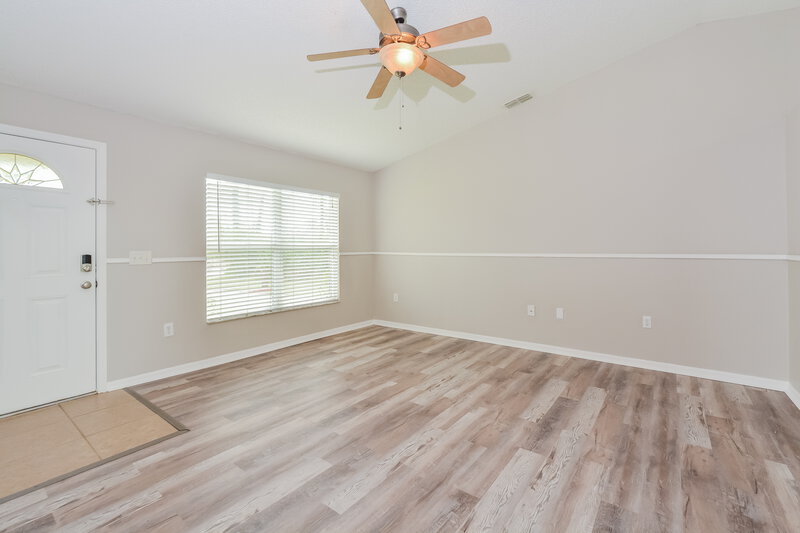 2,080/Mo, 2140 6th Ave DeLand, FL 32724 Living Room View 2