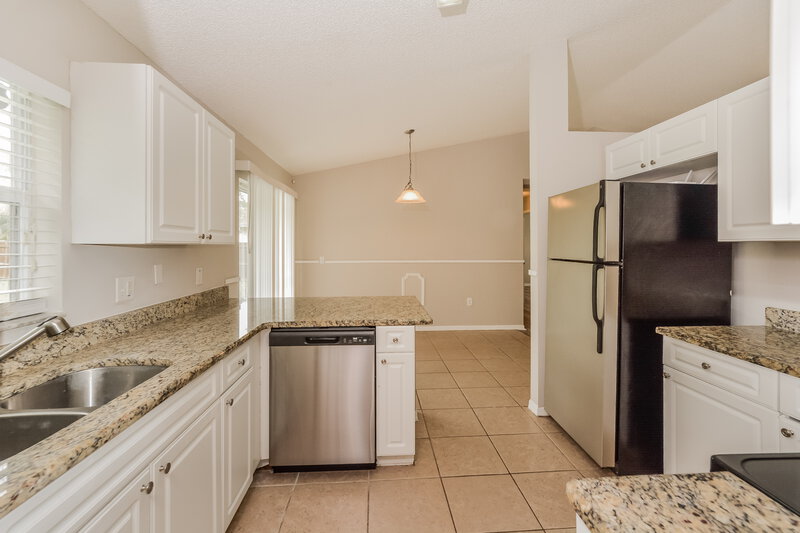 2,080/Mo, 2140 6th Ave DeLand, FL 32724 Kitchen View 2