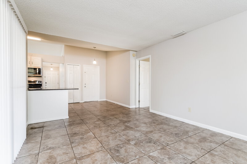 2,570/Mo, 1556 Monticello St Deltona, FL 32725 Living Room View 2