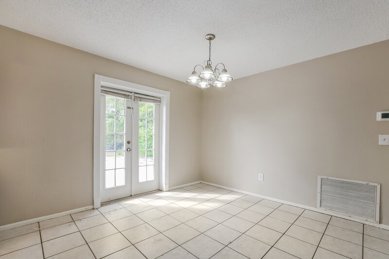1,870/Mo, 542 Salerno Dr Deltona, FL 32725 Dining Room View 2