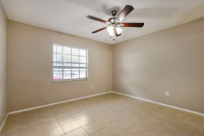 1,870/Mo, 542 Salerno Dr Deltona, FL 32725 Main Bedroom View