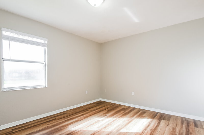 2,500/Mo, 1819 E Glancy Dr Deltona, FL 32725 Bedroom View 2